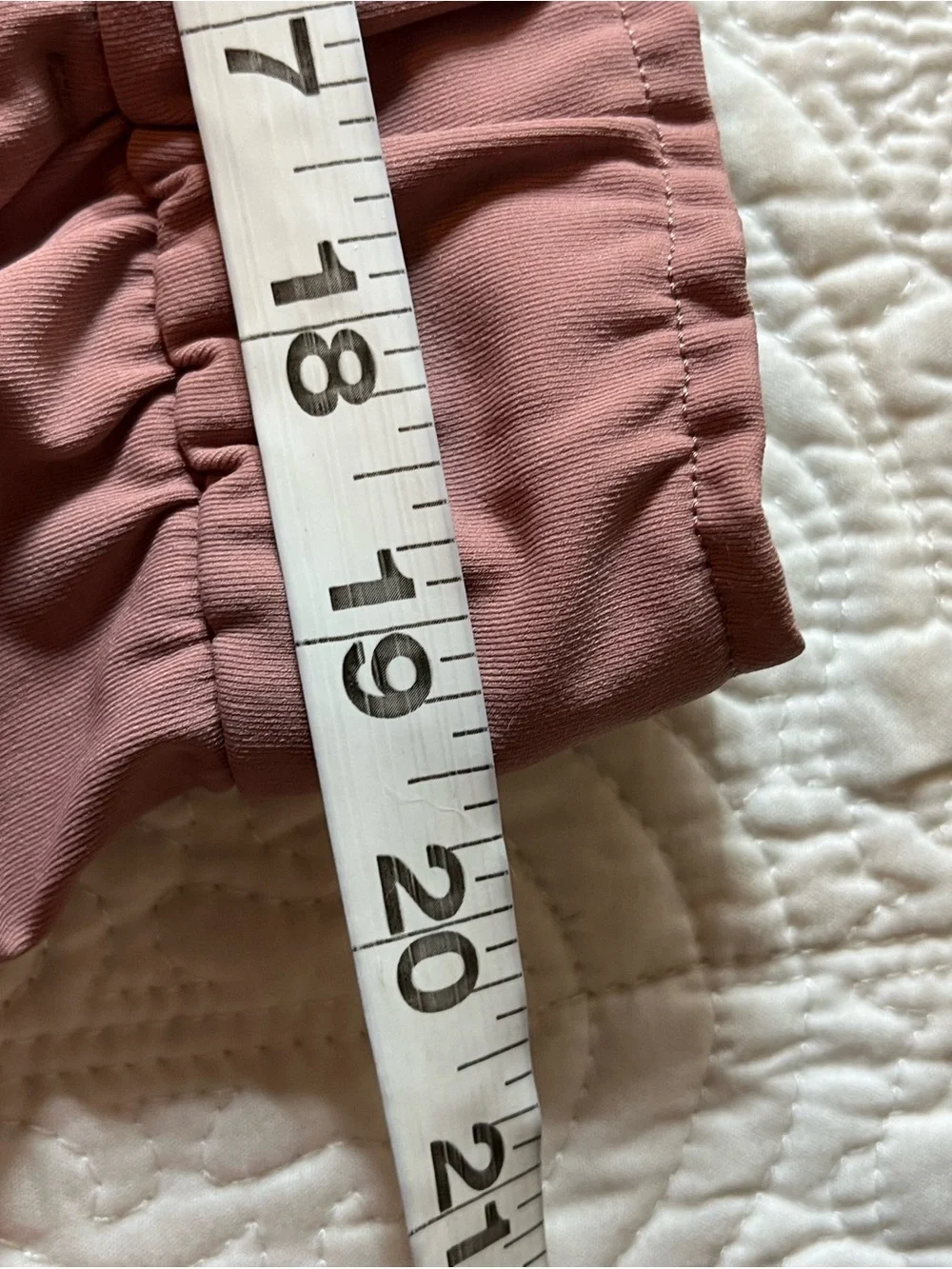 Lululemon Drawstring 7/8 Jogger - Mauve, size 18 - hard to find size!